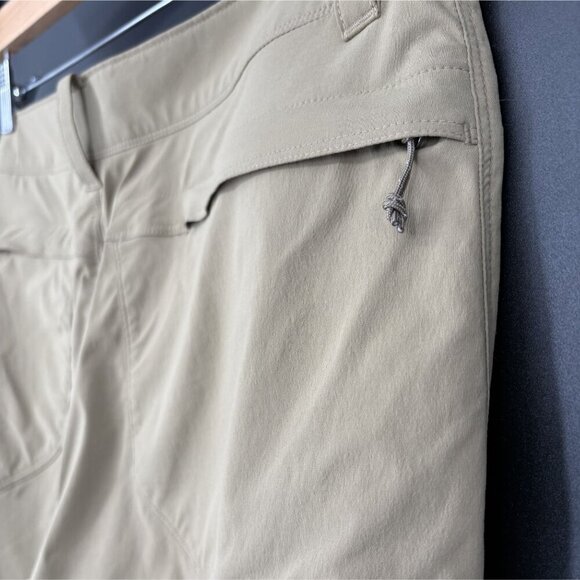 L.L. Bean Men's 10" Cresta Hiking Shorts 34 W Tan Outdoor Camping Fishing - Picture 4 of 11